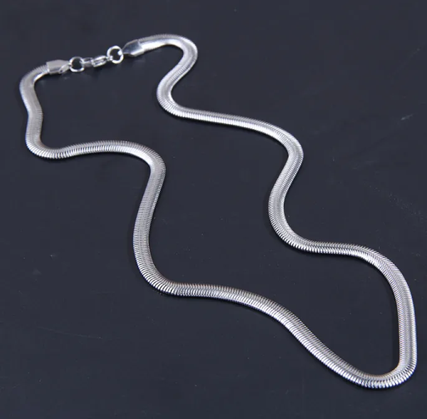 Collar plano en acero inoxidable 