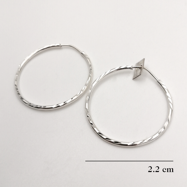 Argollas medianas diamantadas en plata 925