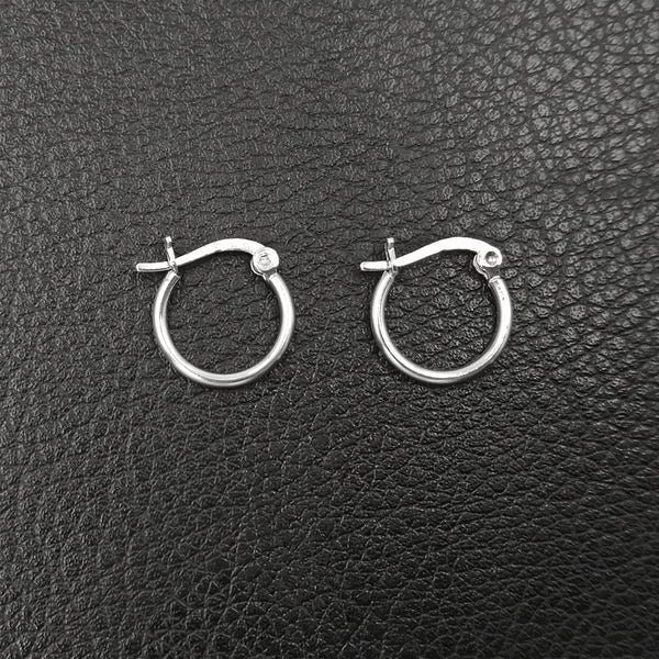 Argollas en plata 925 con cierre italiano. Diámetro 1.3 cm.
