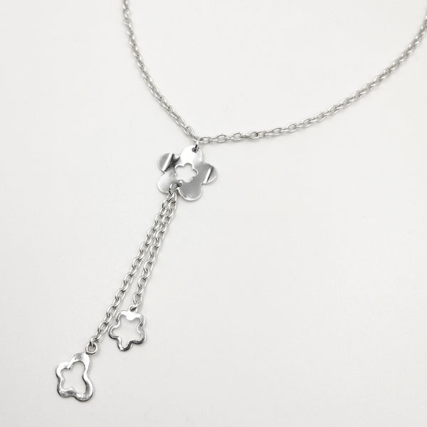 Collar corbatín en plata 925 con flores