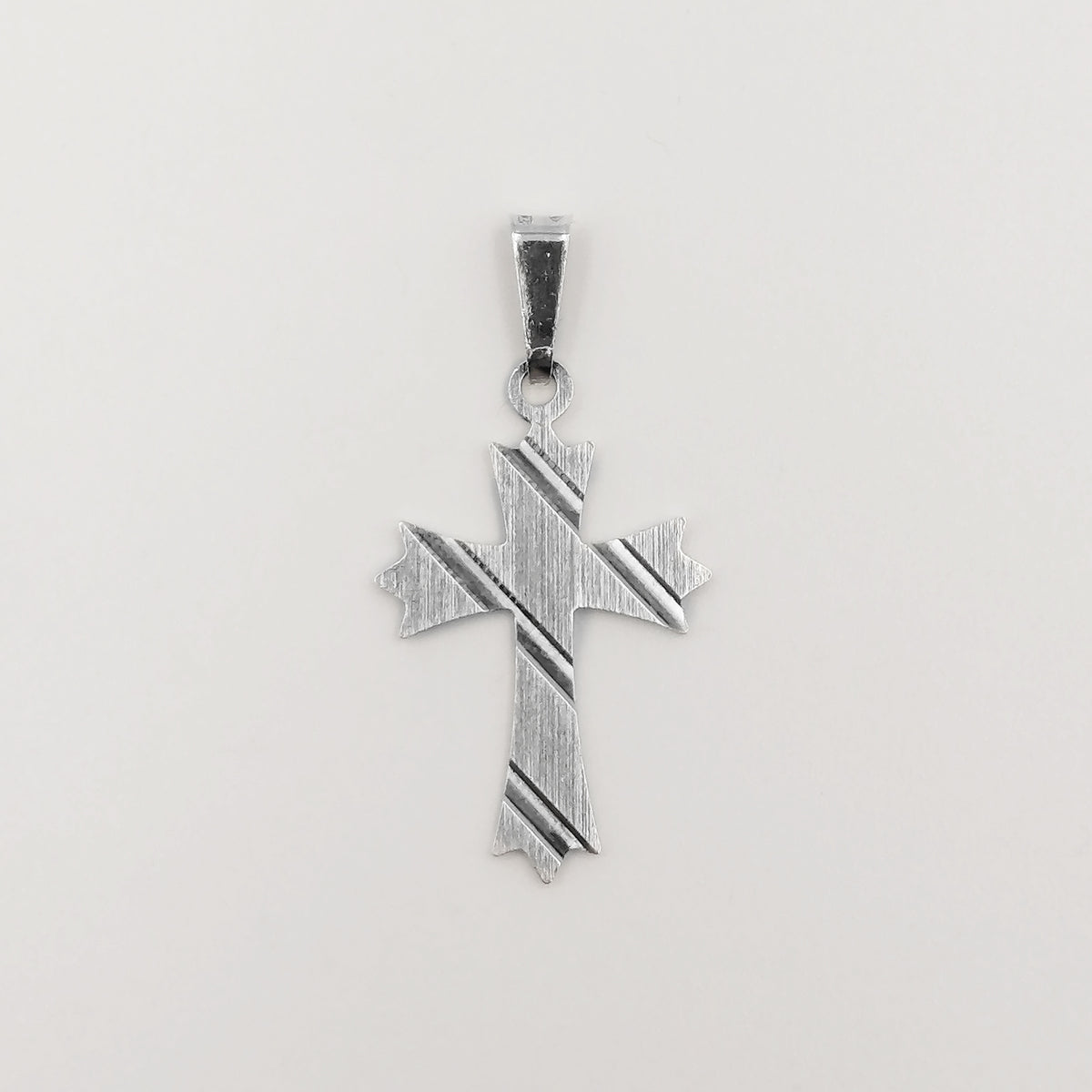 Cruz con rayas– Argenteus 925 Boutique