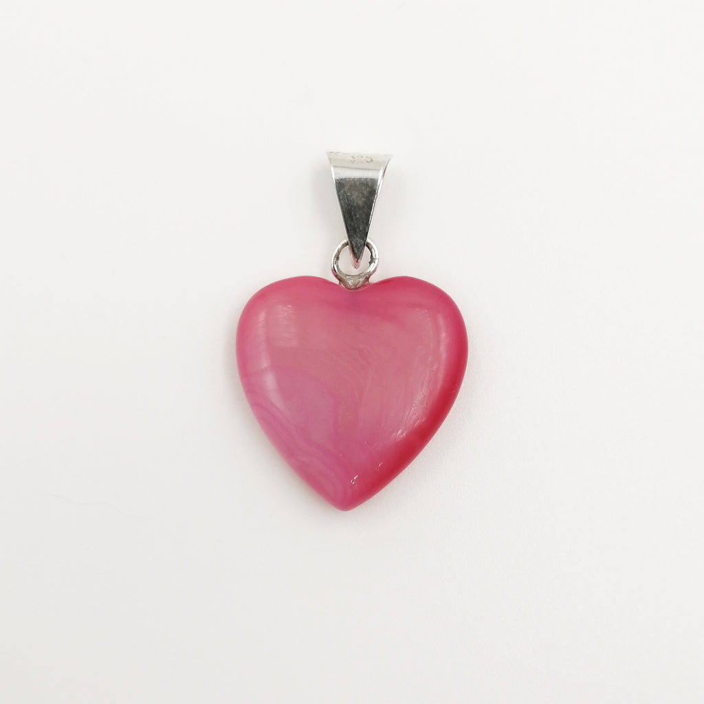 Dije de ágata rosada en forma de corazón con pasador en plata 925.