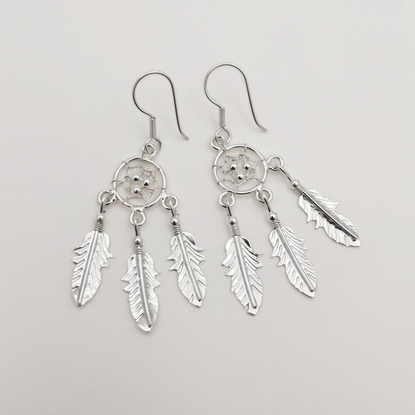 Aretes con diseño de atrapasueños en plata 925