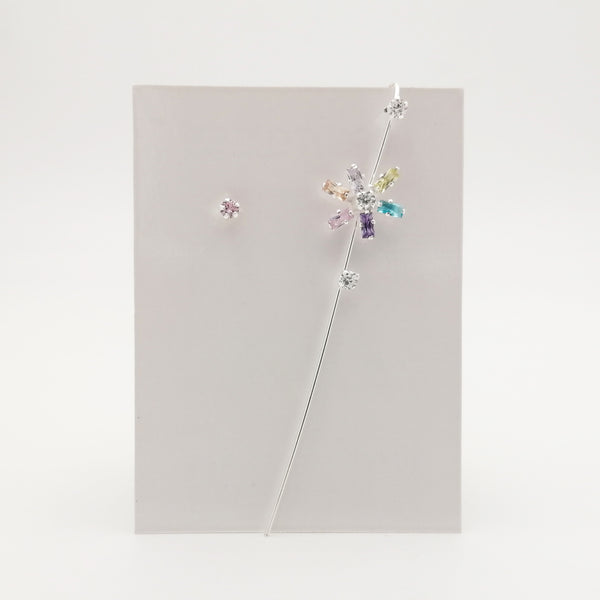 "Pin ear cuff" o grapa barra maxi en plata 925 con flor circones.