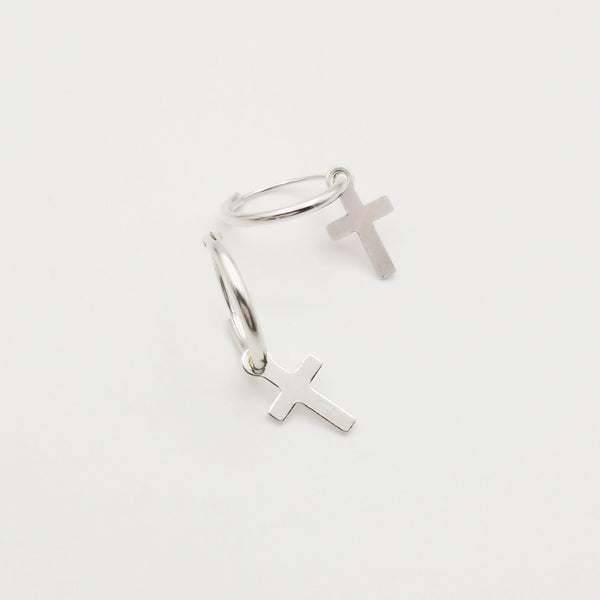 Argollas en plata 925 con cruz