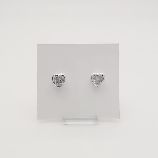 Aretes en forma de corazón con circón, en plata 925, cierre rosca