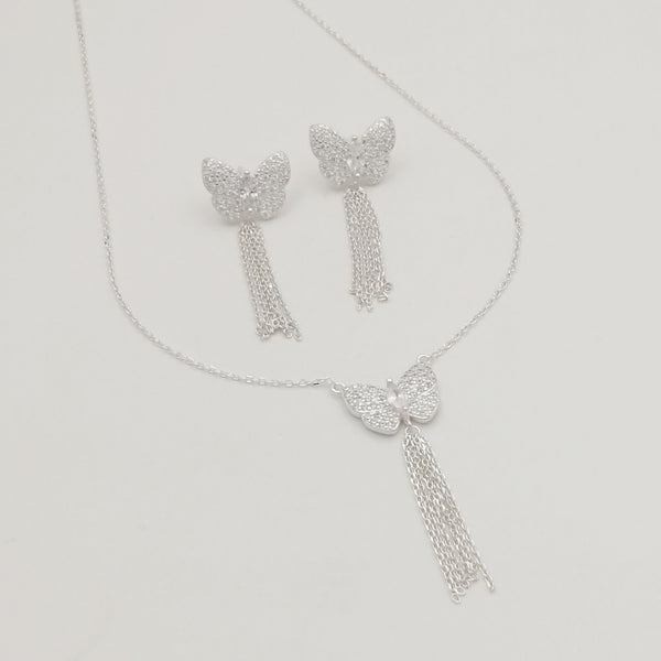 Juego de aretes y collar en plata 925 con diseño de mariposas