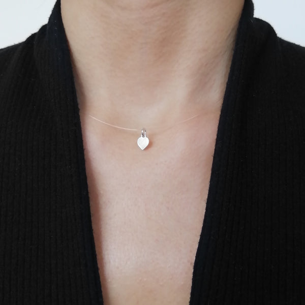 Fantasmita con corazón mini en plata 925